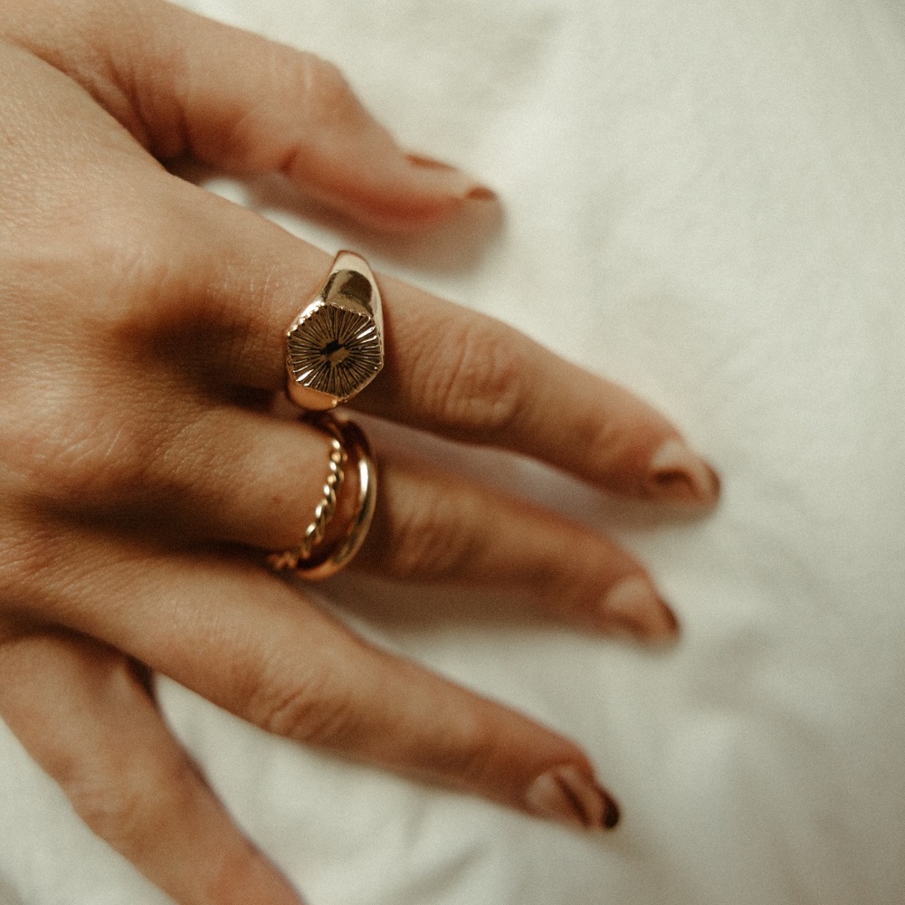 Hexagon Chain Signet Ring Set